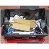 Image 1 : PLASTIC HEAVY DUTY TOTE OF BATHROOM FIXTURES