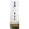 Image 1 : 77" PUSH FLOOR BROOM