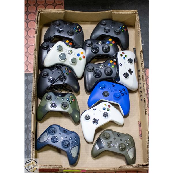 LOT OF XBOX CONTROLLERS