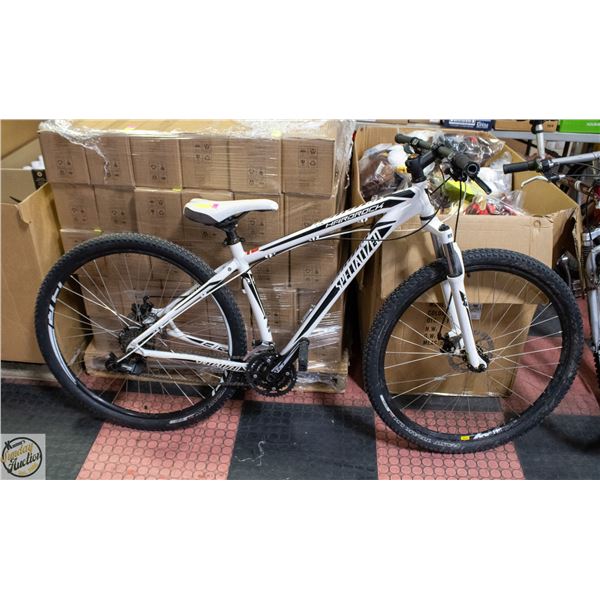 SPECIALIZED FULL FRAME MOUNTAIN BIKE WHT/BLK