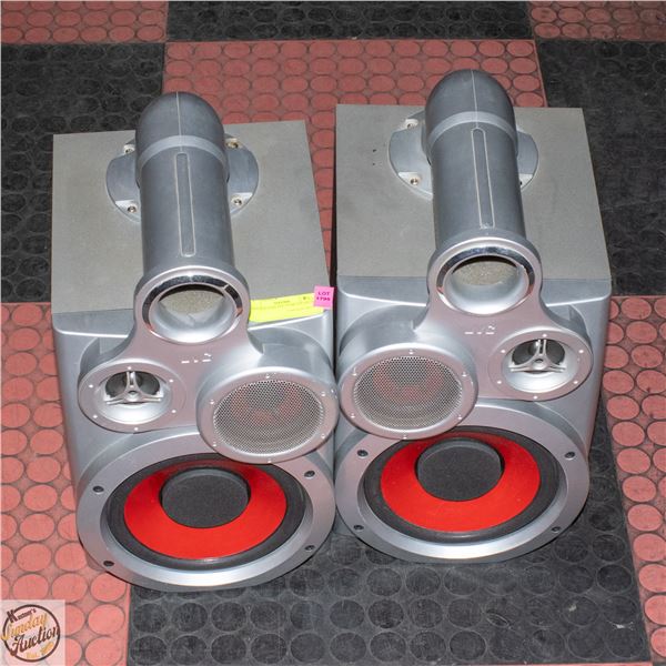 VINTAGE PAIR JVC TUBE SPEAKERS