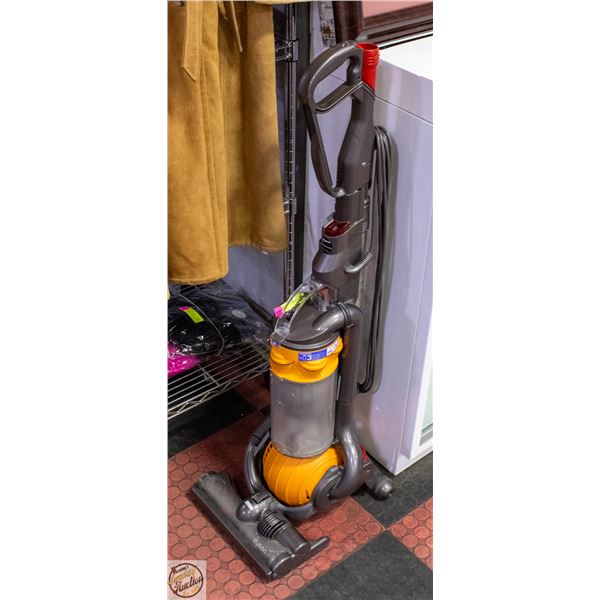 DYSON DC 29 PLUG IN VAC