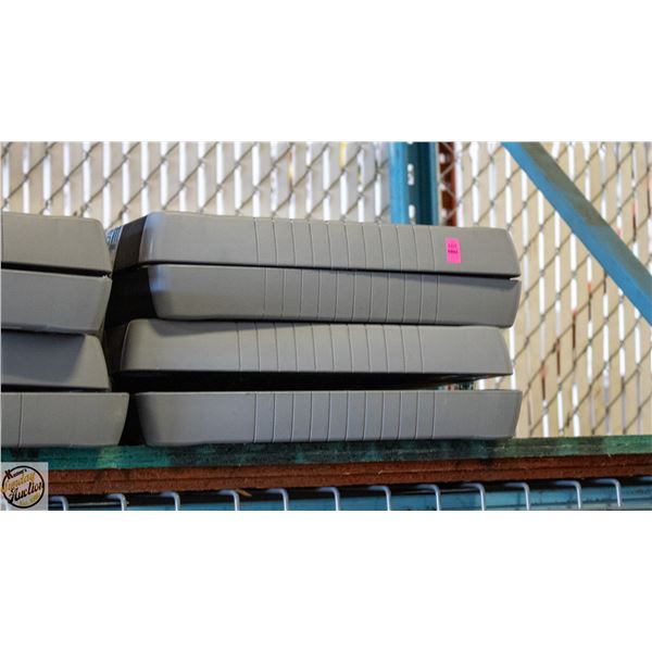 4 TIER RESIN SHELVING UNIT UNASSEMBLED