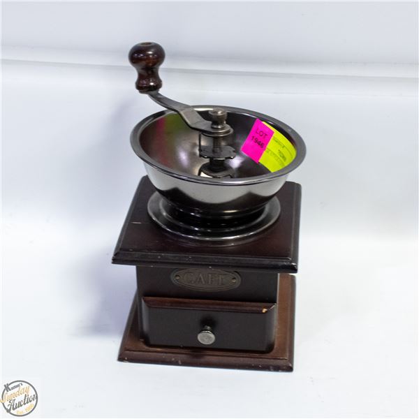 VINTAGE STYLE COFFEE GRINDER (SIDE IS CRACKED)