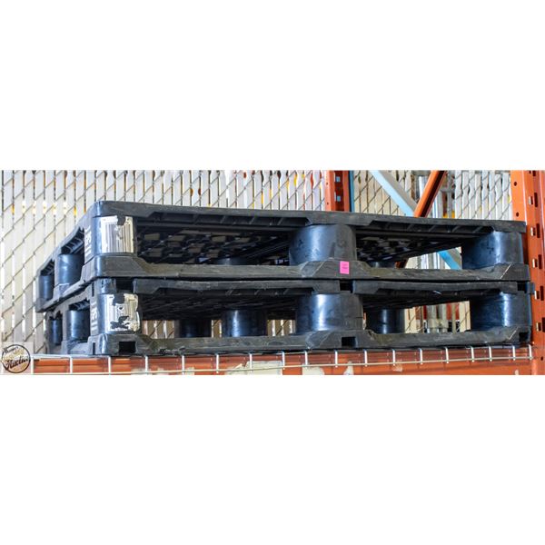 LOT OF 2 HEAVY DUTY PLASTIC PALLETS