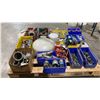 Image 1 : PALLET OF METAL PIPE FITTINGS, CLAMPS, VALVES, FILTERS, FLEXIBLE HOSE & MORE