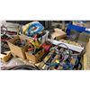 Image 3 : 3 PALLETS OF ASSORTED HOSE, ELECTRICAL CORDS, BANDING CLIPS, TWINE, BATTERY CHARGERS, LIGHTS,