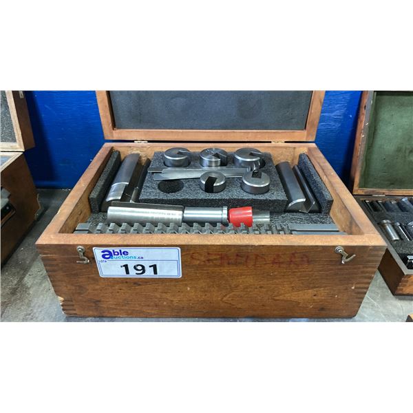 DUMONT COMPANY MINUTE MAN KEYWAY BROACH SET IN WOODEN CASE