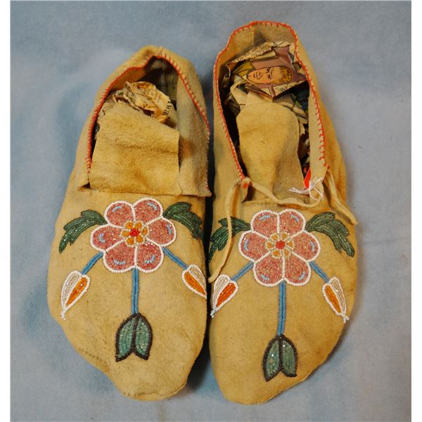 Woodlands beaded moccasins