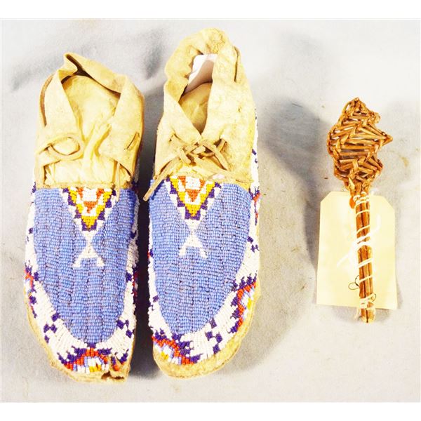 2 pcs: Native American baby rattle & beaded moccasins