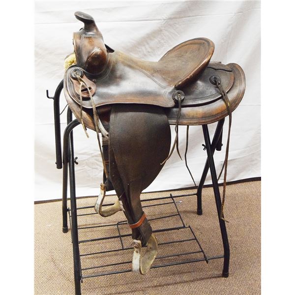 Rudy Mudra western saddle