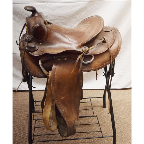 Unmarked 14.5" western saddle