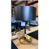 Image 2 : 3 ASHLEY SIGNATURE DESIGN MODEL L208364. BLACK/GOLD 24" CONTEMPORARY METAL TABLE LAMPS