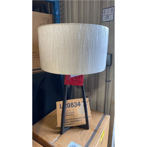 3 ASHLEY SIGNATURE DESIGN MODEL L208344. 34.75" VINTAGE INSPIRED METAL TABLE LAMPS WITH FABRIC SHADE
