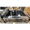 Image 5 : KITCHENAID MODEL YKSEB900ESS7. 30" STAINLESS STEEL SLIDE IN ELECTRIC CONVECTION RANGE WITH GLASS