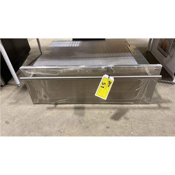 MONOGRAM MODEL ZW9000SJ1SS. STAINLESS STEEL 30" 1.9 CU FT ELECTRIC BUILT IN WARMING DRAWER