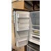 Image 5 : G.E APPLIANCES MODEL GYE22GYNJFS. 22.1 CU FT STAINLESS STEEL FRENCH DOOR BOTTOM FREEZER