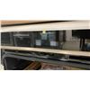 Image 3 : WHIRLPOOL MODEL WOSA2EC0HN00. 30" 5 CU FT SMART SINGLE ELECTRIC WALL OVEN WITH SUNSET BRONZE FINISH
