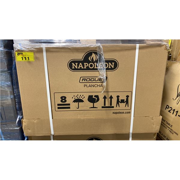 NAPOLEON ROGUE PRO PHANTOM MODEL RP30FTNK-PHM. 4 BURNER FREESTANDING NATURAL GAS OUTDOOR GRIDDLE