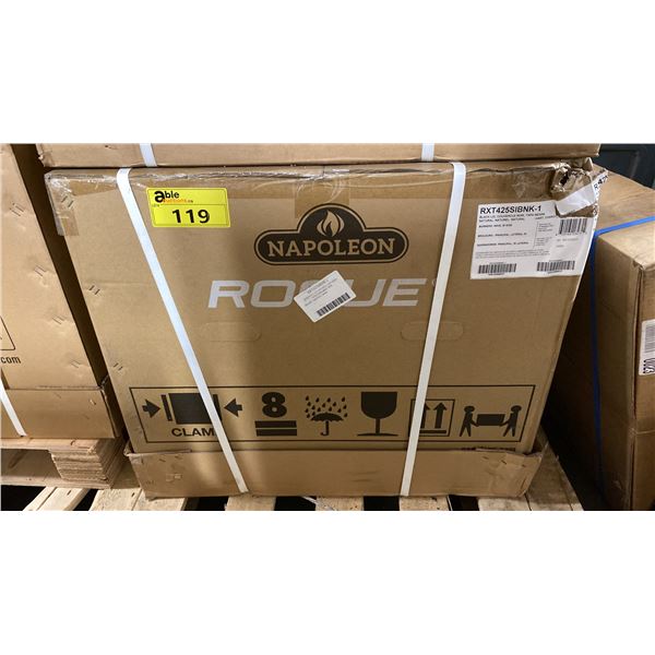 NAPOLEON ROGUE MODEL RXT425SIBNK-1. 3 BURNER NATURAL GAS GRILL IN BLACK WITH 665 SQ IN OF COOKING