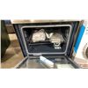 Image 4 : BLOMBERG MODEL BIRC24102SS. STAINLESS STEEL/BLACK 24" FREESTANDING INDUCTION RANGE WITH 3 INDUCTION