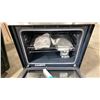 Image 6 : BLOMBERG MODEL BIRC24102SS. STAINLESS STEEL/BLACK 24" FREESTANDING INDUCTION RANGE WITH 3 INDUCTION