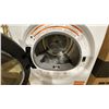 Image 5 : WHIRLPOOL MODEL YWFH5424SJ. 24" COMPACT VENTLESS WASHER/DRYER UNIT WITH TITANIUM METALLIC FINISH,