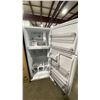 Image 3 : MIDEA MODEL MRT18D3BWW. 30" WHITE 18.1 CU FT TOP-FREEZER REFRIGERATOR WITH MULTI AIR FLOW TECHNOLOGY