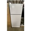 Image 2 : MIDEA MODEL MRT18D3BWW. 30" WHITE 18.1 CU FT TOP-FREEZER REFRIGERATOR WITH MULTI AIR FLOW TECHNOLOGY