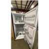 Image 3 : MIDEA MODEL MRT18D3BWW. 30" WHITE 18.1 CU FT TOP-FREEZER REFRIGERATOR WITH MULTI AIR FLOW TECHNOLOGY