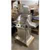 Image 2 : JACKSON GRILLS MODEL JLS400. COMPACT 2 BURNER STAINLESS STEEL PROPANE GRILL WITH  370 SQ IN TOTAL