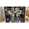 Image 6 : BLOMBERG MODEL DWT52600WIH. 24" TALL WHITE BUILT IN DISHWASHER, 48 DBA, FRONT ELECTRONIC CONTROLS,
