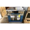 Image 1 : BOSCH MODEL HIS8055C. 800 SERIES 30" INDUSTRIAL STYLE STAINLESS STEEL INDUCTION RANGE WITH 4