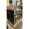 Image 4 : BLOMBERG MODEL BIR34452CSS IS A 30" STAINLESS STEEL SLIDE IN INDUCTION RANGE WITH 5.7 CU FT OVEN,