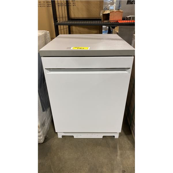 G.E APPLIANCES MODEL GPT225SGL2WW. WHITE 24" PORTABLE DISHWASHER WITH PIRANHA HARD FOOD DISPOSER,