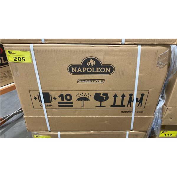 NAPOLEON FREESTYLE MODEL F365DPGT. COMPACT 3 BURNER PROPANE GAS GRILL IN GRAPHITE GREY WITH