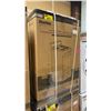 Image 2 : DANBY MODEL DERM240WC. 24" WHITE FREESTANDING ELECTRIC RANGE WITH 4 COIL ELEMENTS