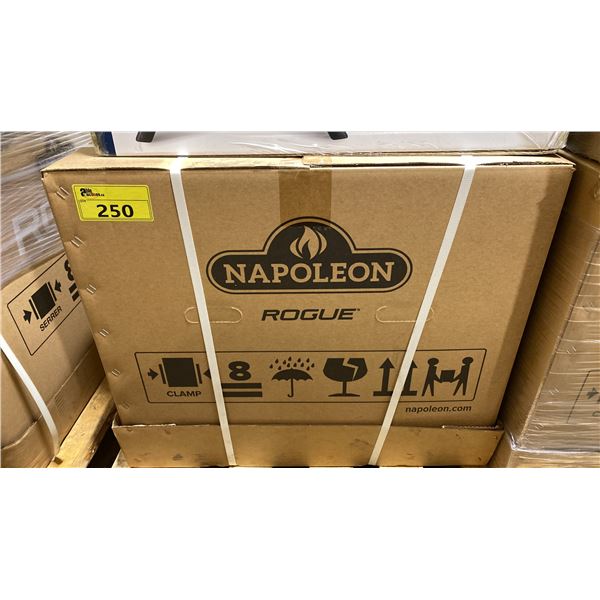 NAPOLEON MODEL R425NSS-2. ROGUE 425 STAINLESS STEEL NATURAL GAS GRILL WITH 3 BURNERS, 576 SQ IN