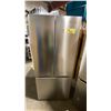 Image 2 : BLOMBERG MODEL GD76500NEU. 30" STAINLESS STEEL BOTTOM FREEZER REFRIGERATOR WITH LED LIGHTING,