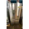 Image 3 : BLOMBERG MODEL GD76500NEU. 30" STAINLESS STEEL BOTTOM FREEZER REFRIGERATOR WITH LED LIGHTING,