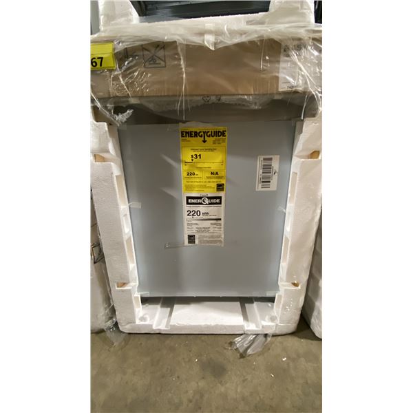 ASKO MODEL DBI564PS. STAINLESS STEEL HIGH END 24" XL BUILT IN DISHWASHER, 42DB, 9 WASH ZONES,