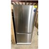 Image 3 : MIDEA MODEL MRB19B7AST. STAINLESS STEEL 30" 18.7 CU FT GARAGE READY BOTTOM FREEZER REFRIGERATOR