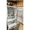 Image 5 : MIDEA MODEL MRB19B7AST. STAINLESS STEEL 30" 18.7 CU FT GARAGE READY BOTTOM FREEZER REFRIGERATOR