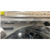 Image 4 : WHIRLPOOL MODEL WFW5720RW0. WHITE 5.2 CU FT SMART FRONT LOAD WASHING MACHINE WITH