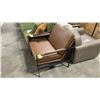 Image 2 : ASHLEY SIGNATURE DESIGN MODEL PUCKMAN BROWN LEATHER ACCENT CHAIR