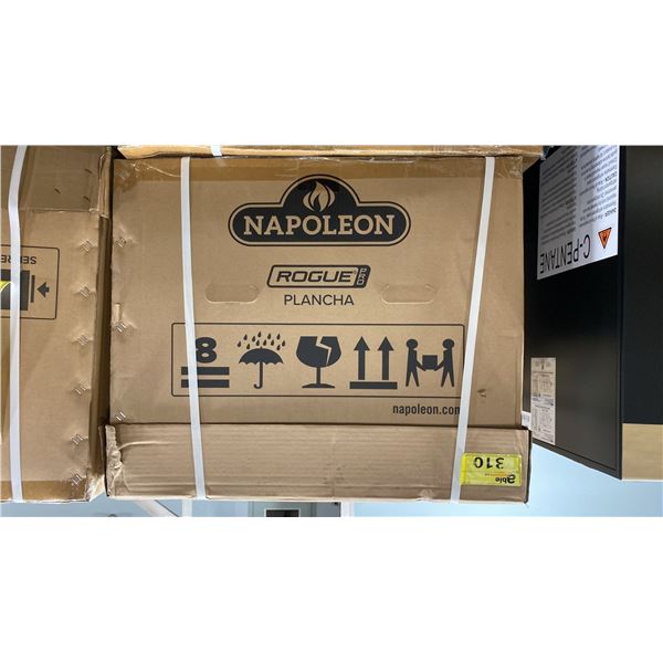 NAPOLEON ROGUE PRO MODEL RP30FTNK-PHM. 4 BURNER FREESTANDING PROPANE OUTDOOR GRILL