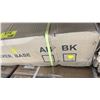Image 2 : GALTECH INTERNATIONAL BLACK HEAVY DUTY CANTILEVER UMBRELLA BASE SET *IN BOX*