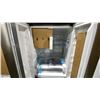 Image 3 : FRIGIDAIRE GALLERY MODEL GRFN2023AF00 STAINLESS STEEL FRONT MULTI-DOOR