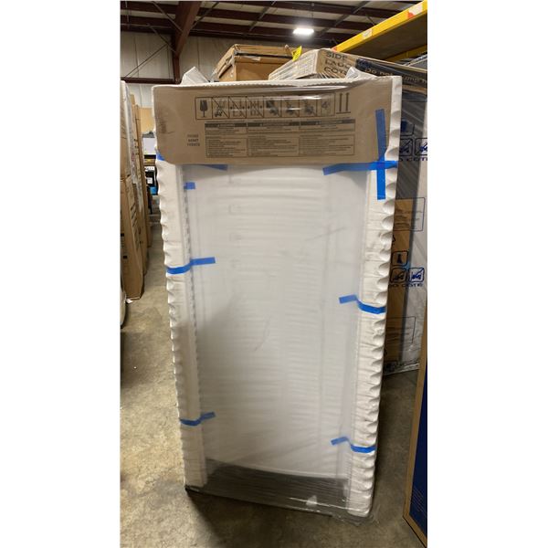 WHIRLPOOL MODEL WZF57R16FW WHITE REFRIGERATOR