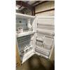 Image 3 : MIDEA MODEL MRT18D3BWW WHITE 18.1 CU. FT. TOP-FREEZER REFRIGERATOR ENERGY STAR